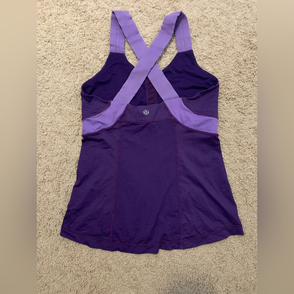 Athletic top lululemon